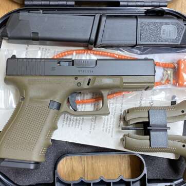 Glock 19 Gen 4 OD Green MOS Optics Ready 3 15 rd Mags - used excellent! - American Guns & Ammo
