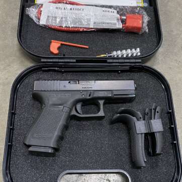 Glock 23 Gen 4 night sights 40 S&W one mag w/ case - used - Semi Auto Pistols | American Guns & Ammo