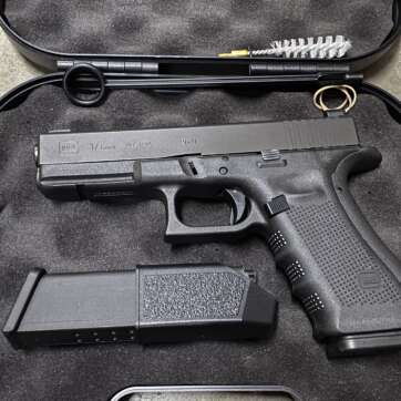 Glock 17 Gen 4 G17 9mm Luger 4.49" 17rd PG1750203 - used excellent! - Semi Auto Pistols - American Guns & Ammo