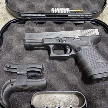 Glock 23 Gen 4 40 S&W one mag like new night sights! - Semi Auto Pistols - American Guns & Ammo
