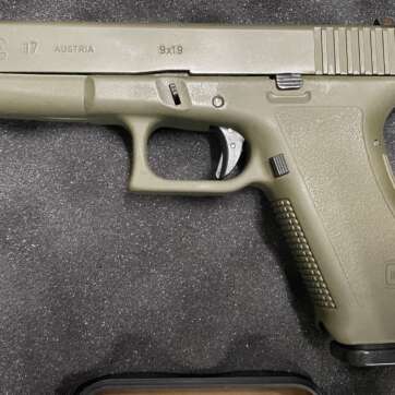 Glock 17 Gen 1 Gen ONE Green Finish 9mm Luger night sights - used excellent! - Semi Auto Pistols - American Guns & Ammo