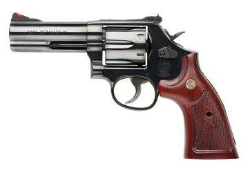 Smith & Wesson 586 Distinguished Combat Magnum 357 Mag 4" Barrel 150909 Smith & Wesson 586 Distinguished Combat Magnum 357 Mag 4" Barrel 150909 - Revolvers - American Guns & Ammo