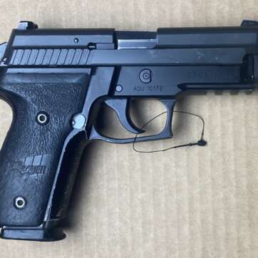 Police Trade Sig Sauer P229 40 S&W 10 rd mag Police Trade Sig Sauer P229 40 S&W 10 rd mag - Semi Auto Pistols - American Guns & Ammo