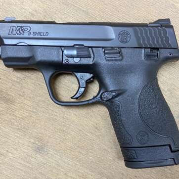 Used Smith & Wesson M&P9 Shield 9mm 8 rd - great condition! - Semi Auto Pistols - American Guns & Ammo