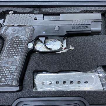 Used Sig P220R 45 ACP Extreme Night Sights Black/Gray - excellent condition! - Semi Auto Pistols - American Guns & Ammo