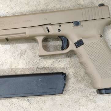 Used Glock 22 Gen 4 40 S&W 2-15 rd Mags Custom FDE Finish - Semi Auto Pistols - American Guns & Ammo