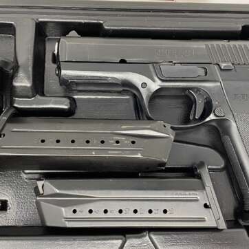 Used Ruger SR9B 9mm 17 rd 4 Mags Used Ruger SR9B 9mm 17 rd 4 Mags - Semi Auto Pistols - American Guns & Ammo